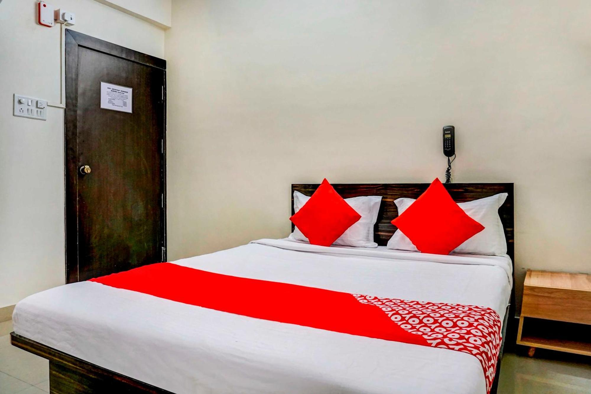 Hotel O Komfort Inn Pune Exteriör bild